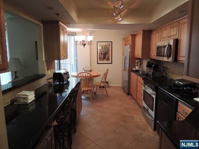 Currently Displayed Property Photo