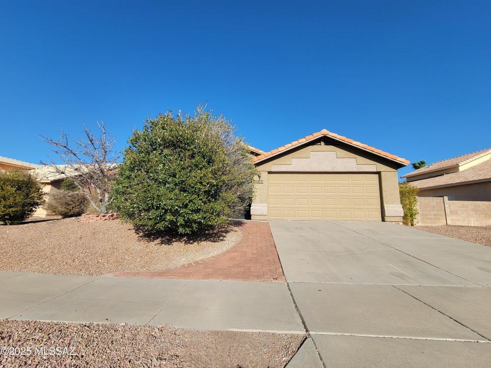 Currently Displayed Property Photo