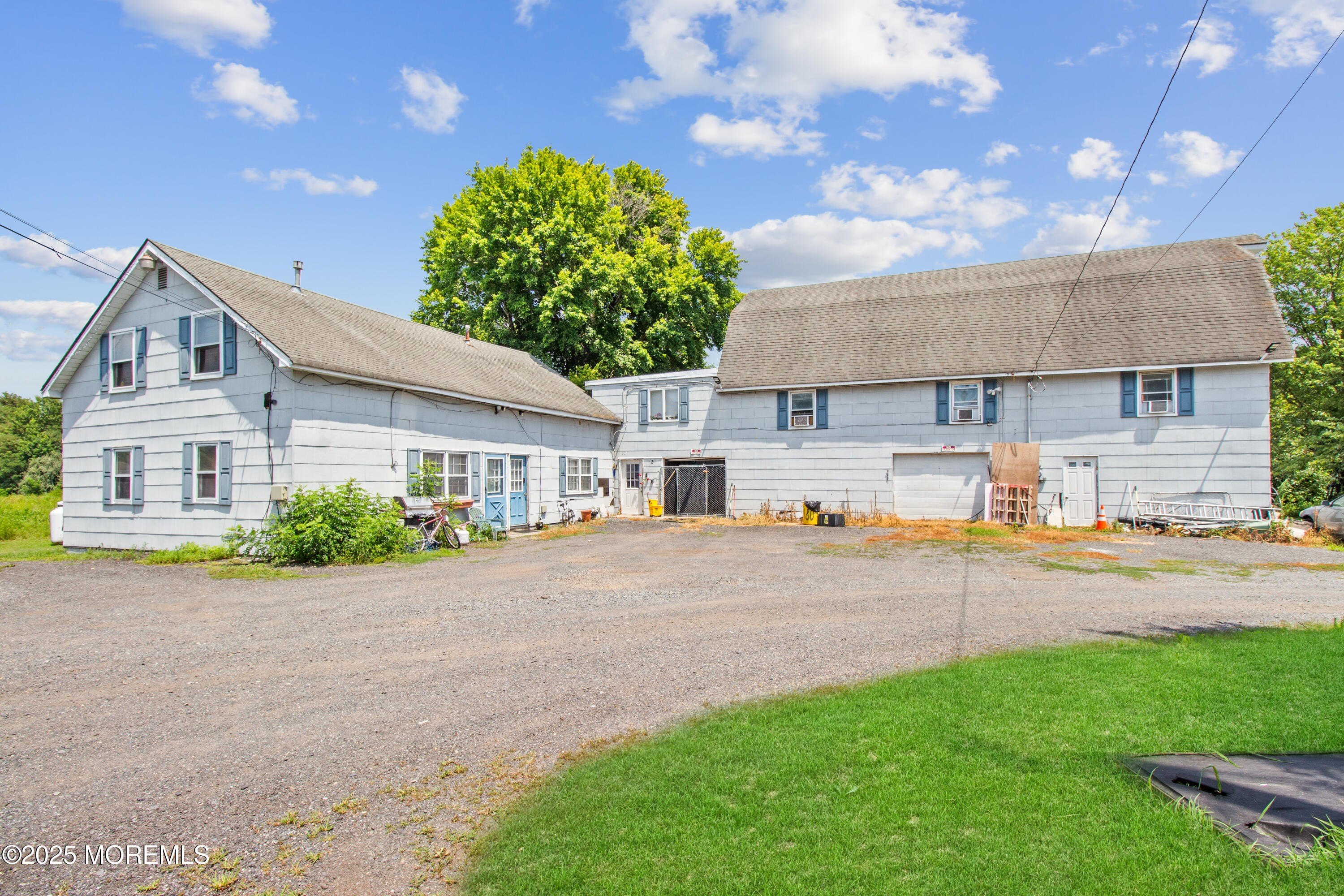 Currently Displayed Property Photo