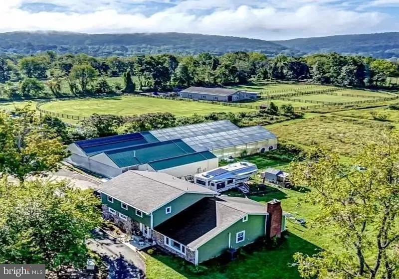 Currently Displayed Property Photo