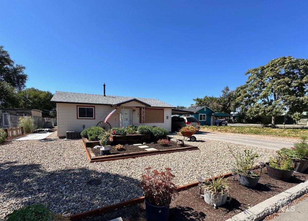 Currently Displayed Property Photo