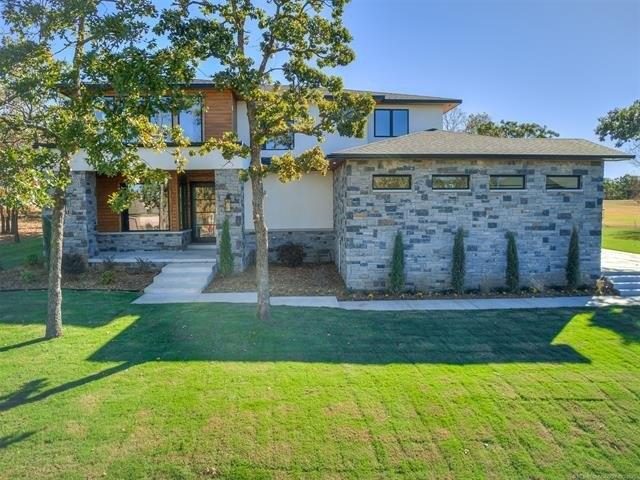 Currently Displayed Property Photo