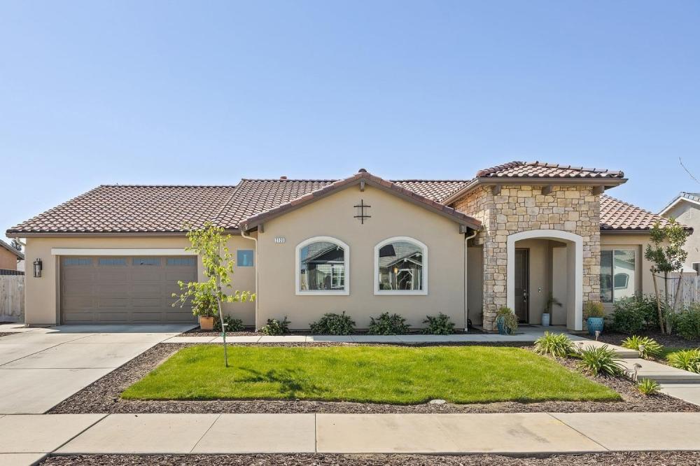 Currently Displayed Property Photo