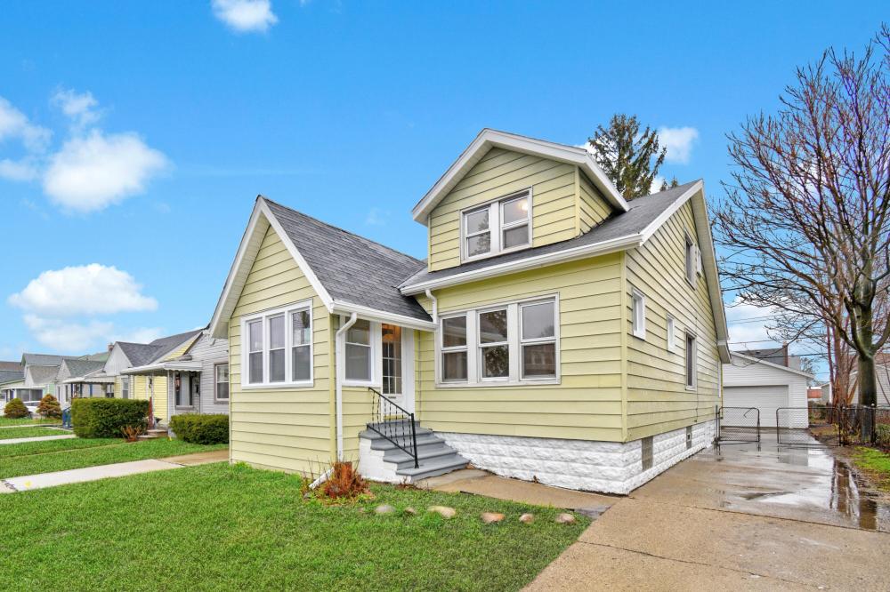 Currently Displayed Property Photo