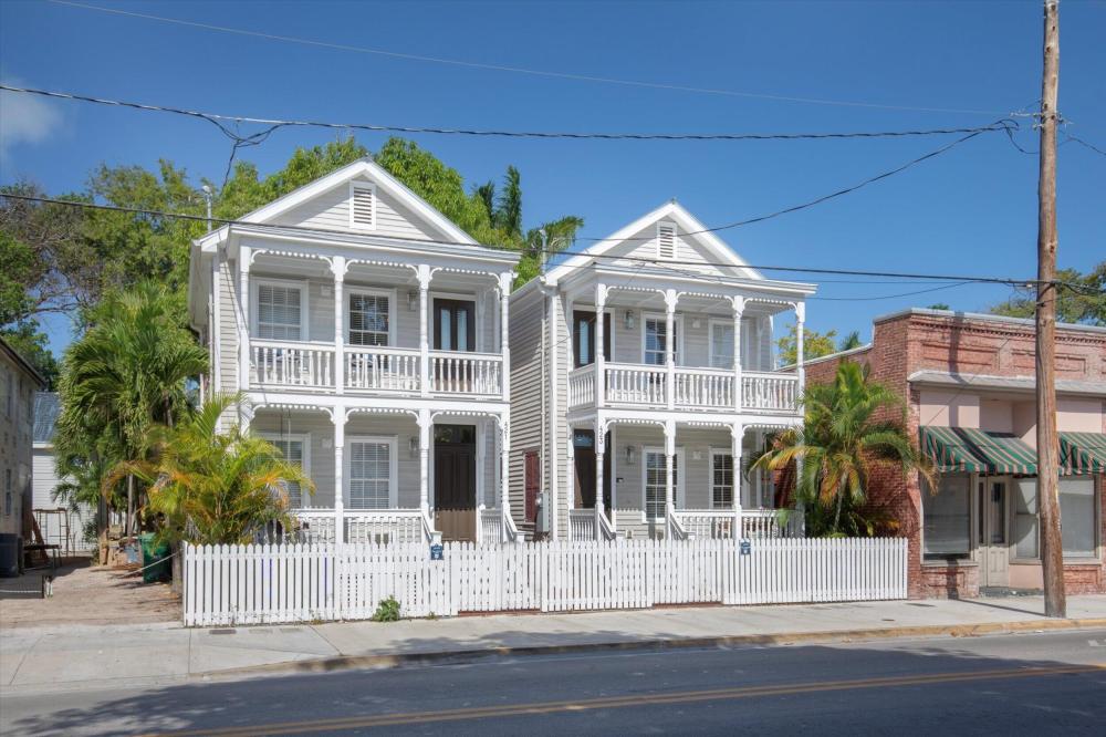 Currently Displayed Property Photo