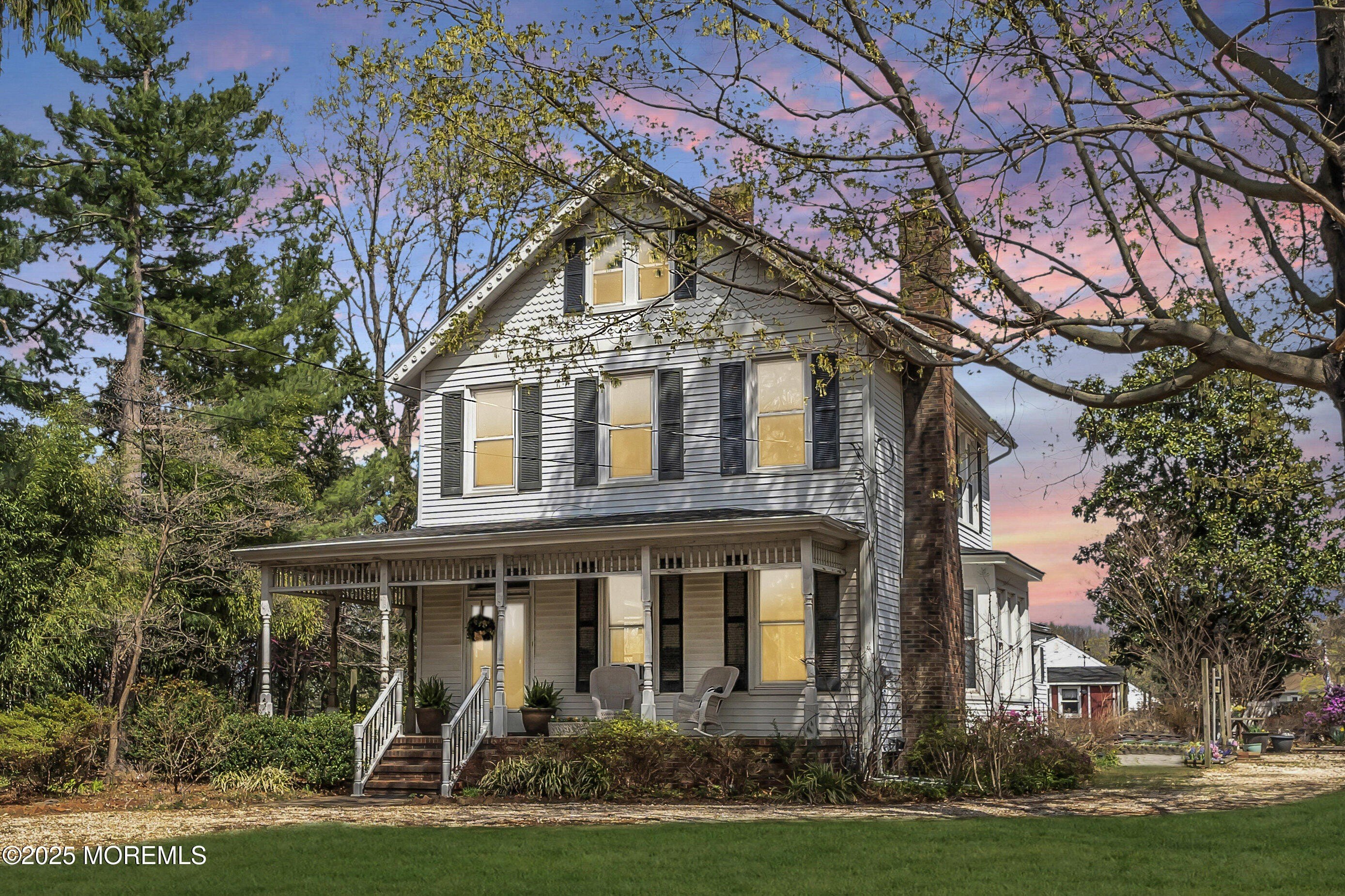 Currently Displayed Property Photo