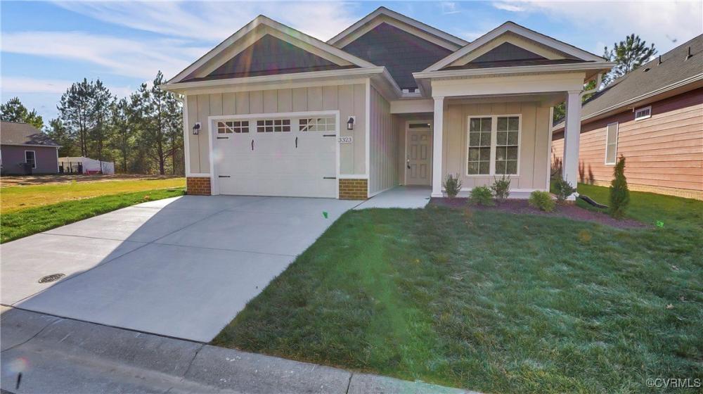 Currently Displayed Property Photo