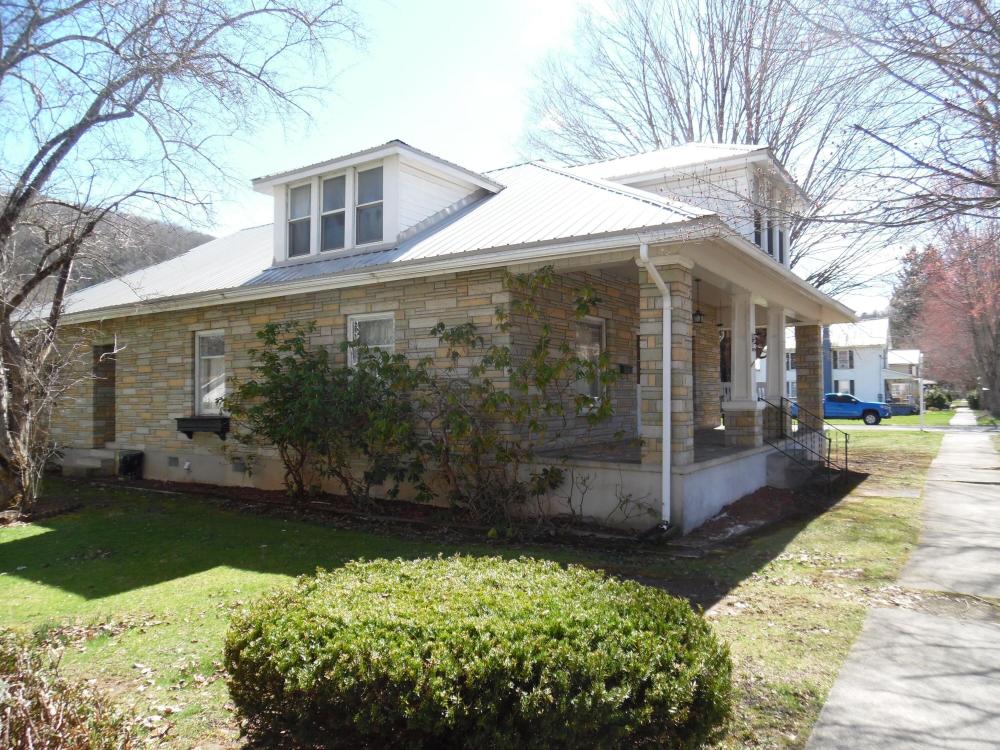 Currently Displayed Property Photo