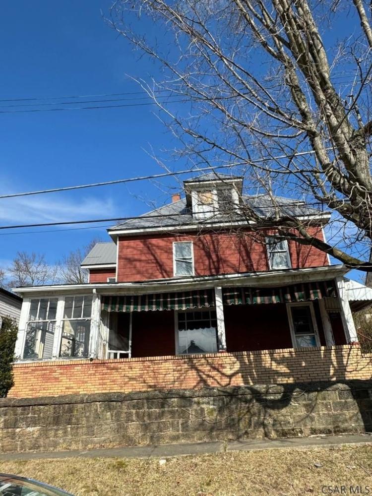 Currently Displayed Property Photo