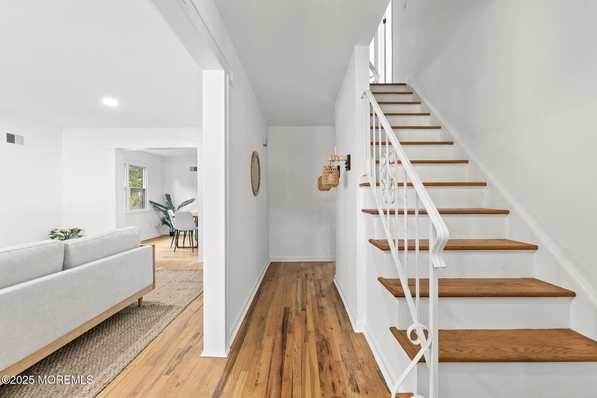 Currently Displayed Property Photo