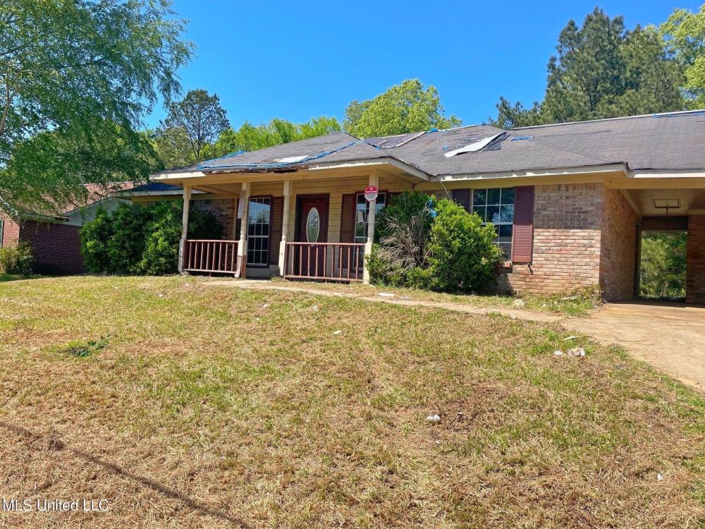 Currently Displayed Property Photo