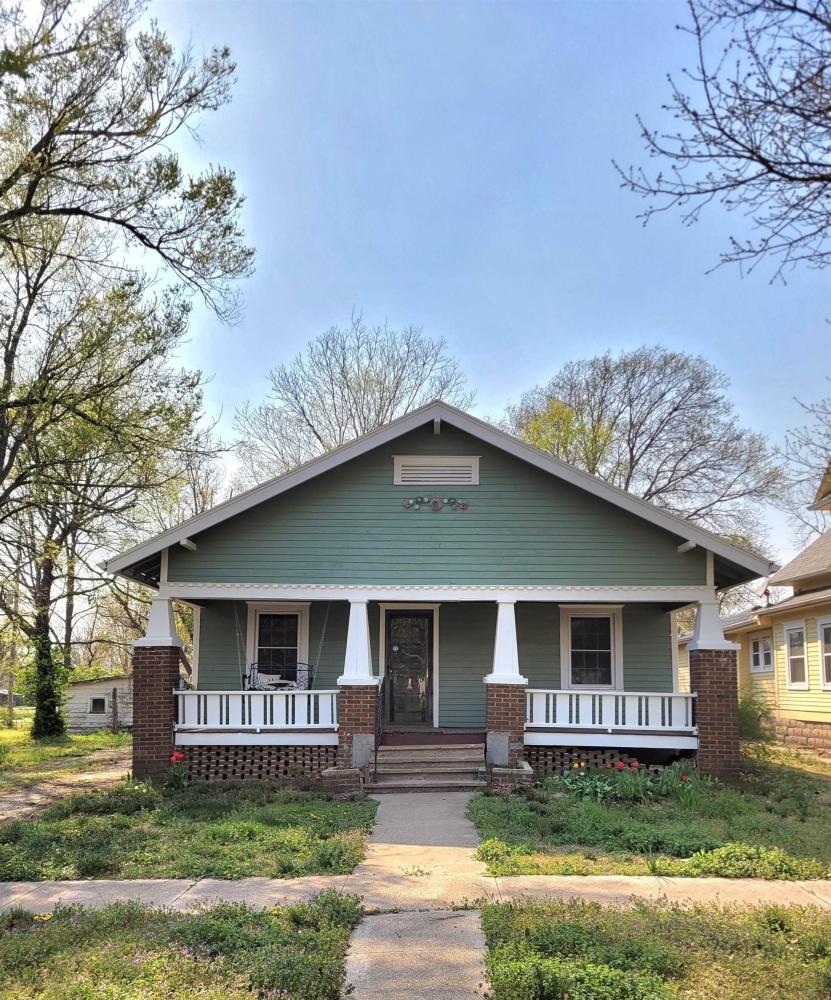 Currently Displayed Property Photo
