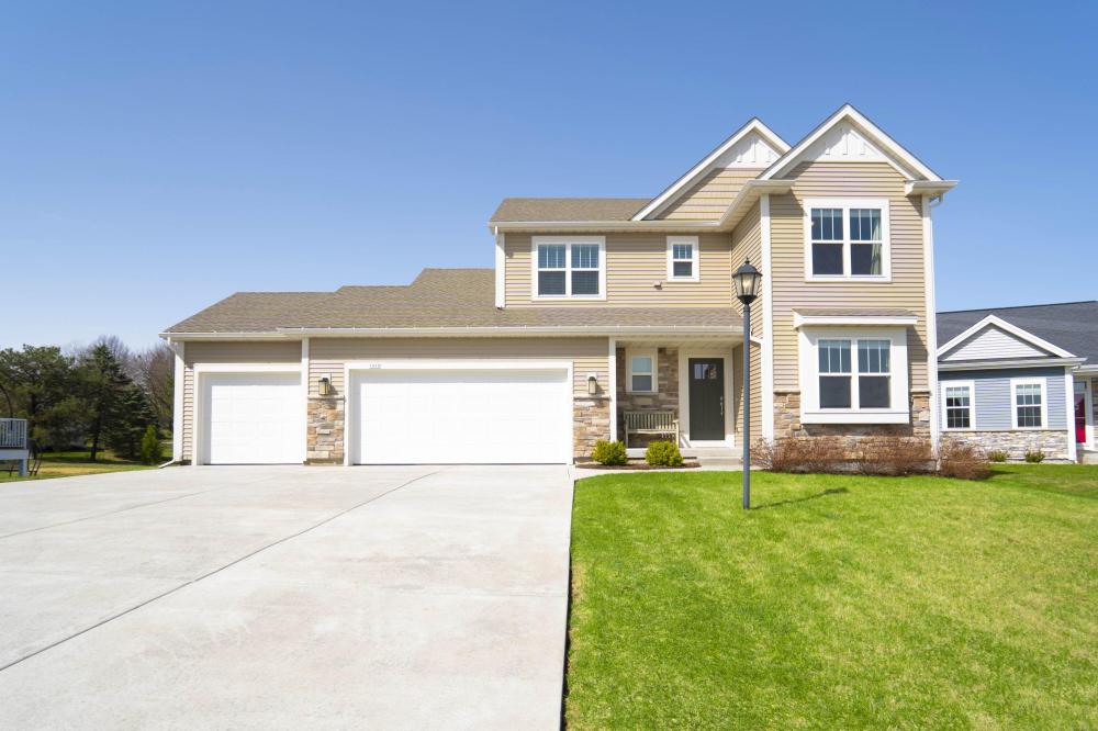 Currently Displayed Property Photo
