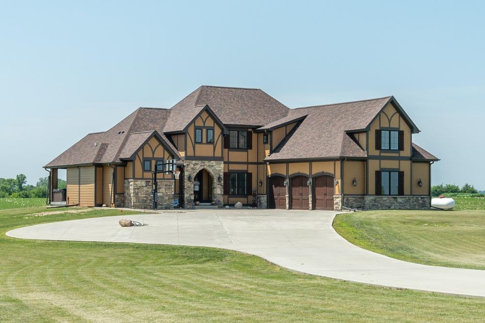 Currently Displayed Property Photo
