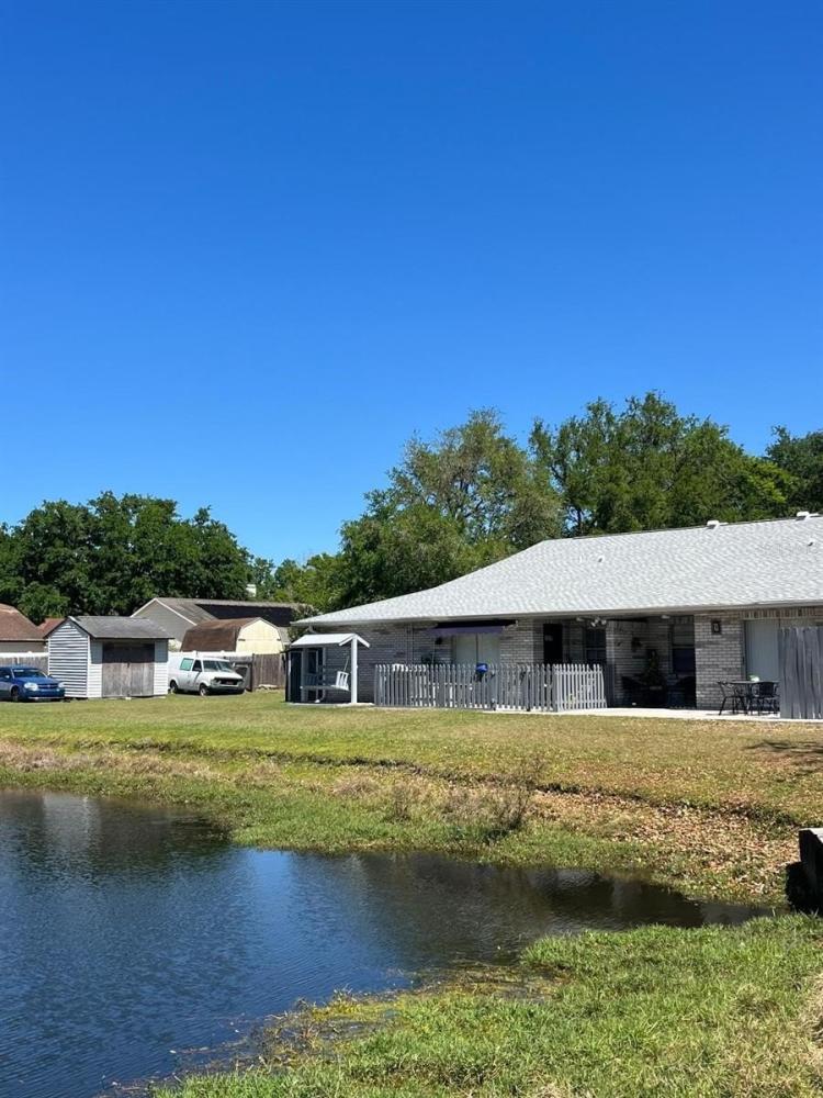 Currently Displayed Property Photo