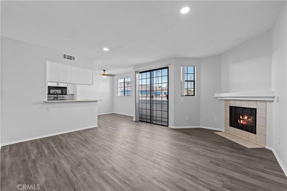 Currently Displayed Property Photo