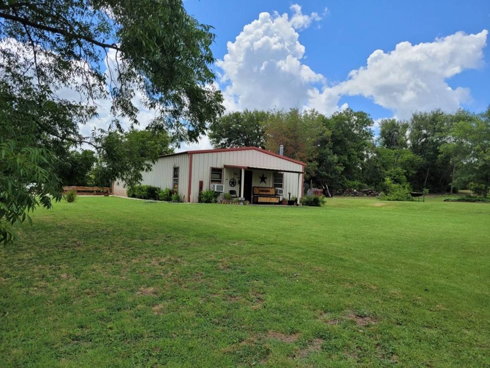 Currently Displayed Property Photo