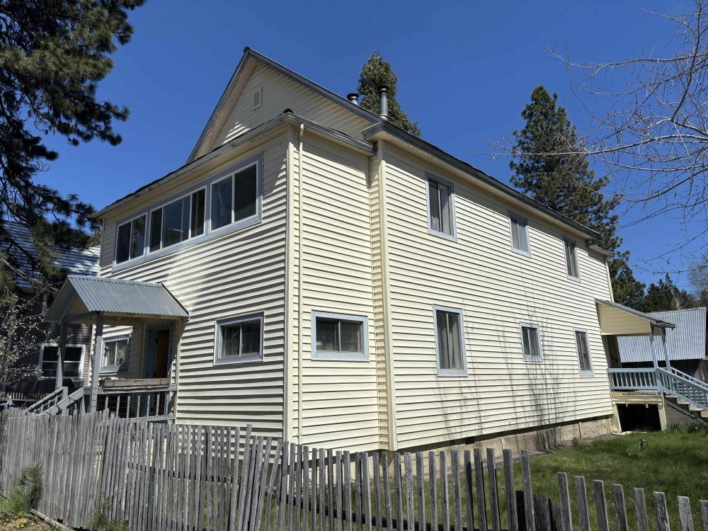 Currently Displayed Property Photo