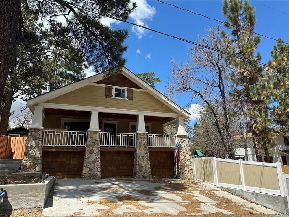 Currently Displayed Property Photo