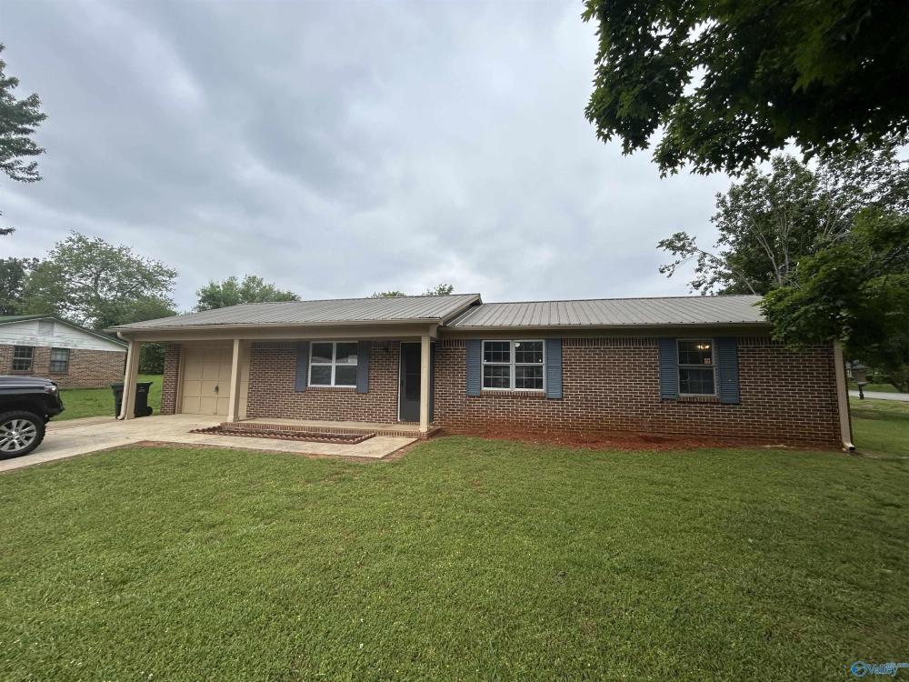 Currently Displayed Property Photo