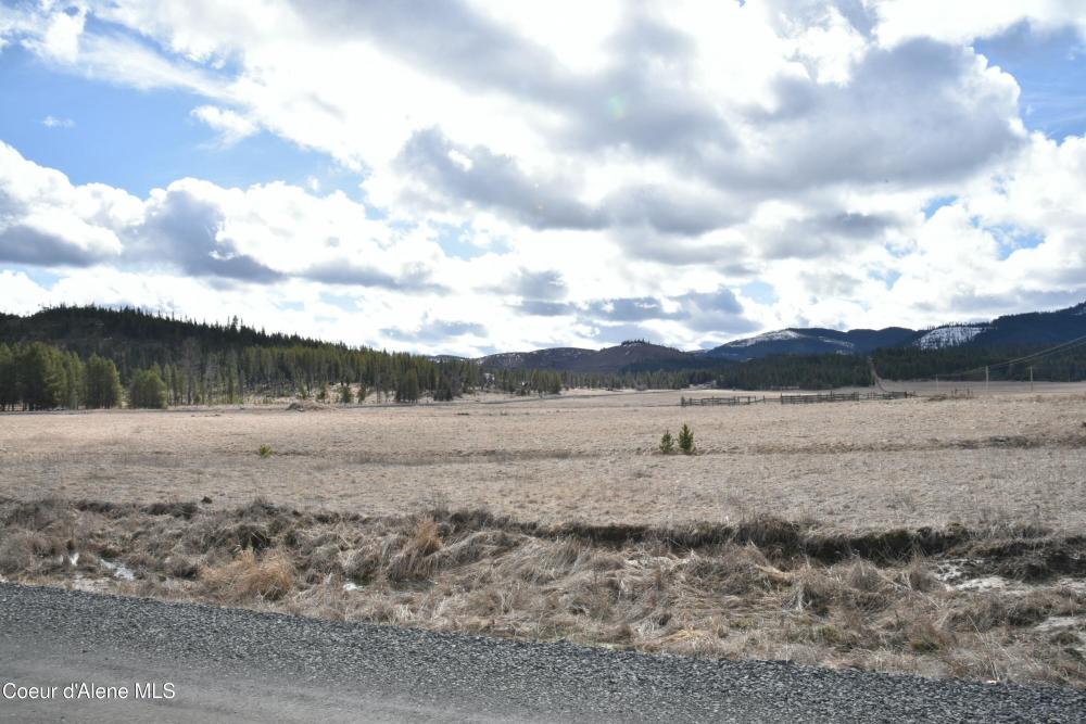 Currently Displayed Property Photo