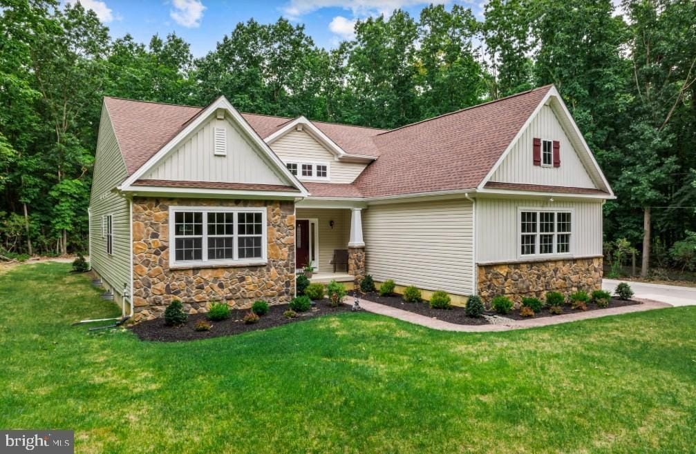 Currently Displayed Property Photo