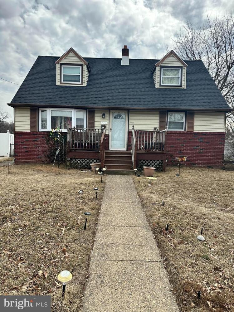 Currently Displayed Property Photo