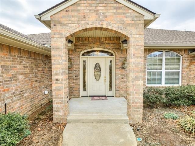 Currently Displayed Property Photo