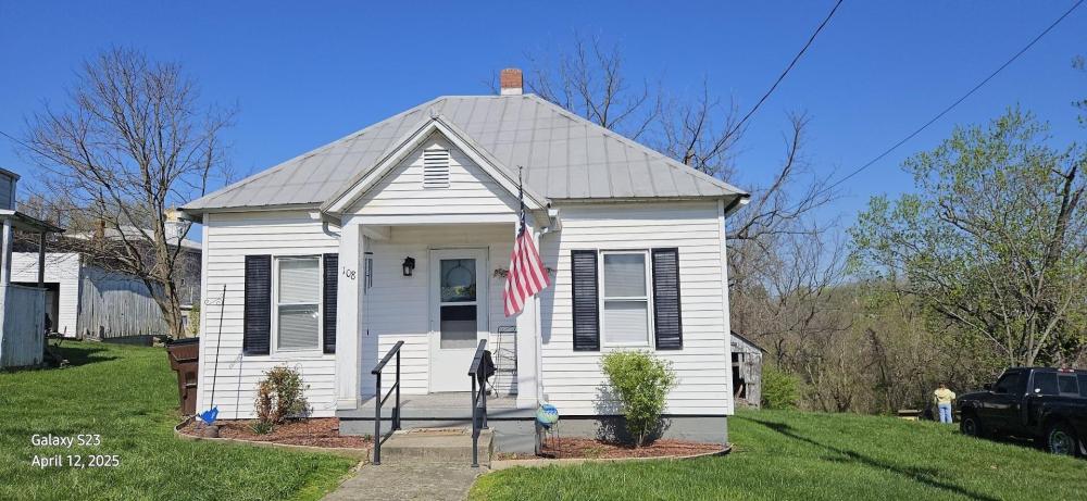 Currently Displayed Property Photo